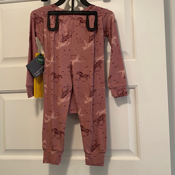 Horse Pajama Set - Picture 5 of 5